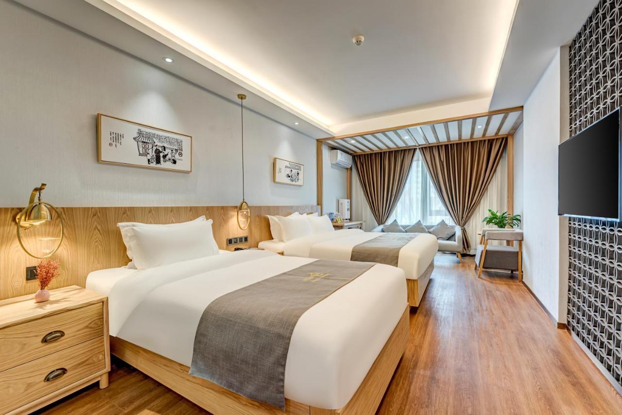 Happy Dragon City Culture Hotel -In The City Center With Ticket Service&Food Recommendation,Near Tian'Anmen Forbidden City,Wangfujing Walking Street,Easy To Get Any Tour Sights In بكين المظهر الخارجي الصورة